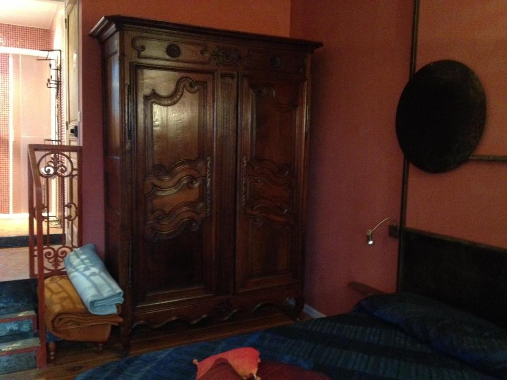 Les Jardins du Rebaut Bed & Breakfast Beziers Ruang foto