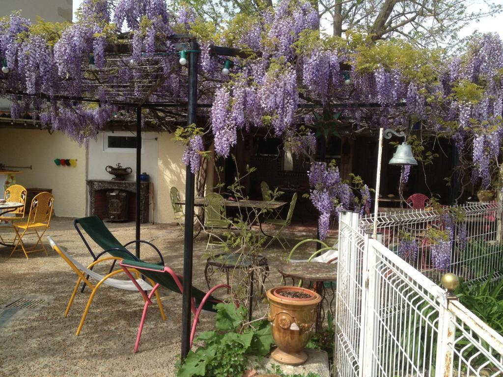 Les Jardins du Rebaut Bed & Breakfast Beziers Bagian luar foto